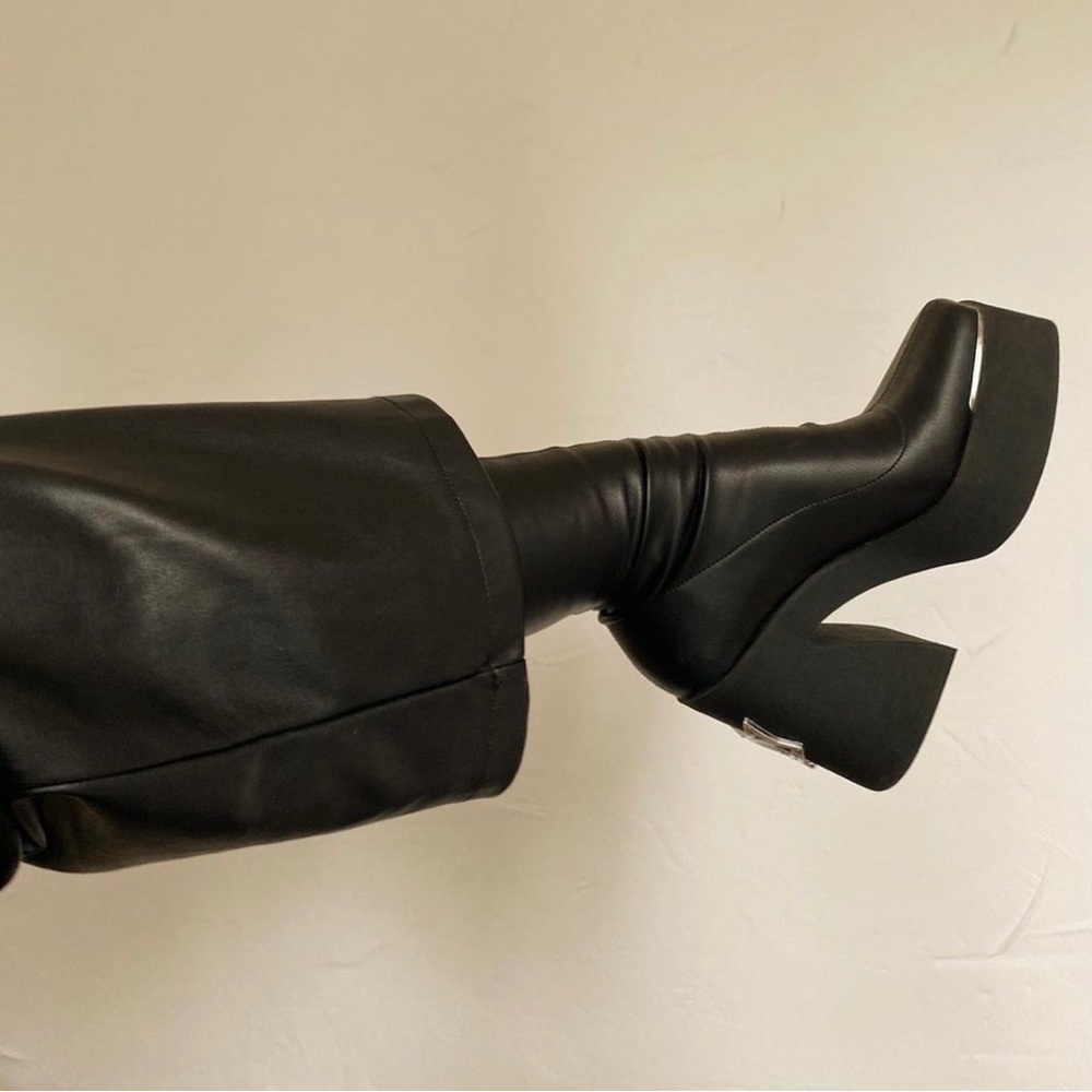 Naked Wolfe boots. IMPACT BLACK, size 7